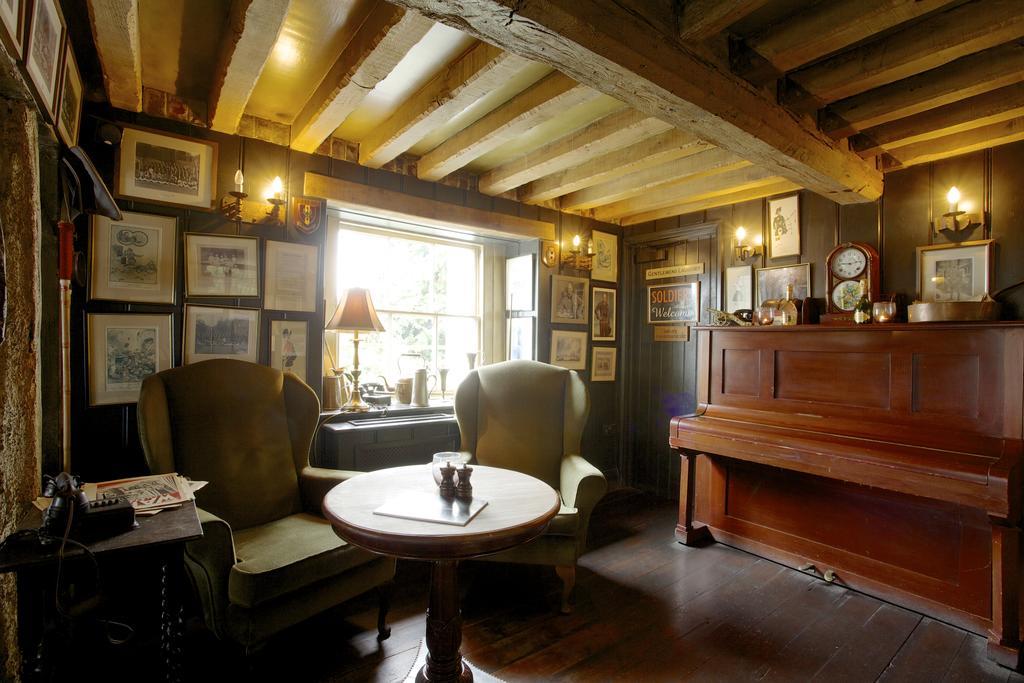 The Anchor Inn Lower Froyle Exteriér fotografie
